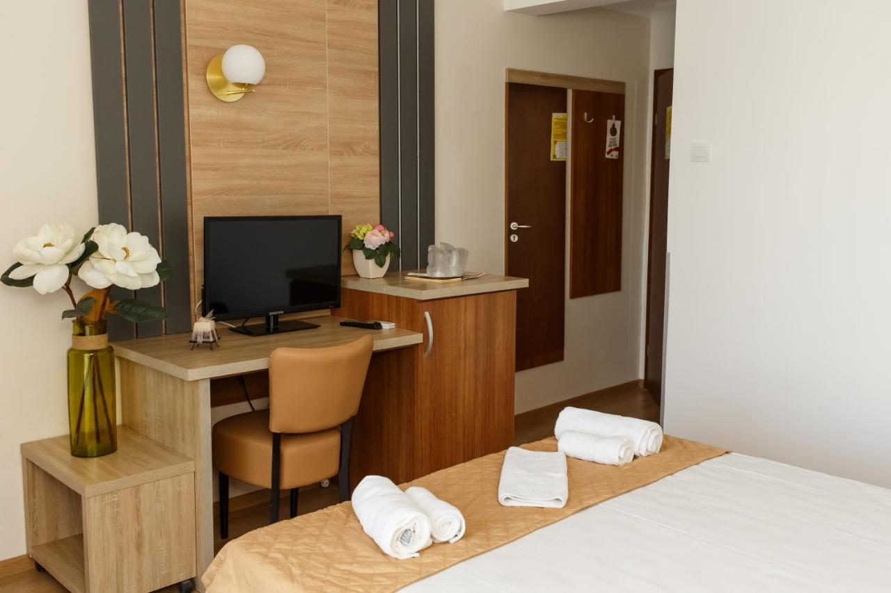 Grand Hotel Astoria Мамая Екстериор снимка