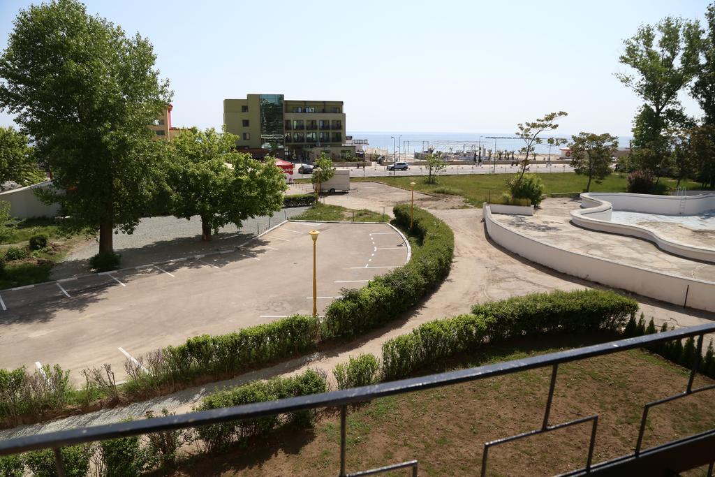 Grand Hotel Astoria Мамая Екстериор снимка